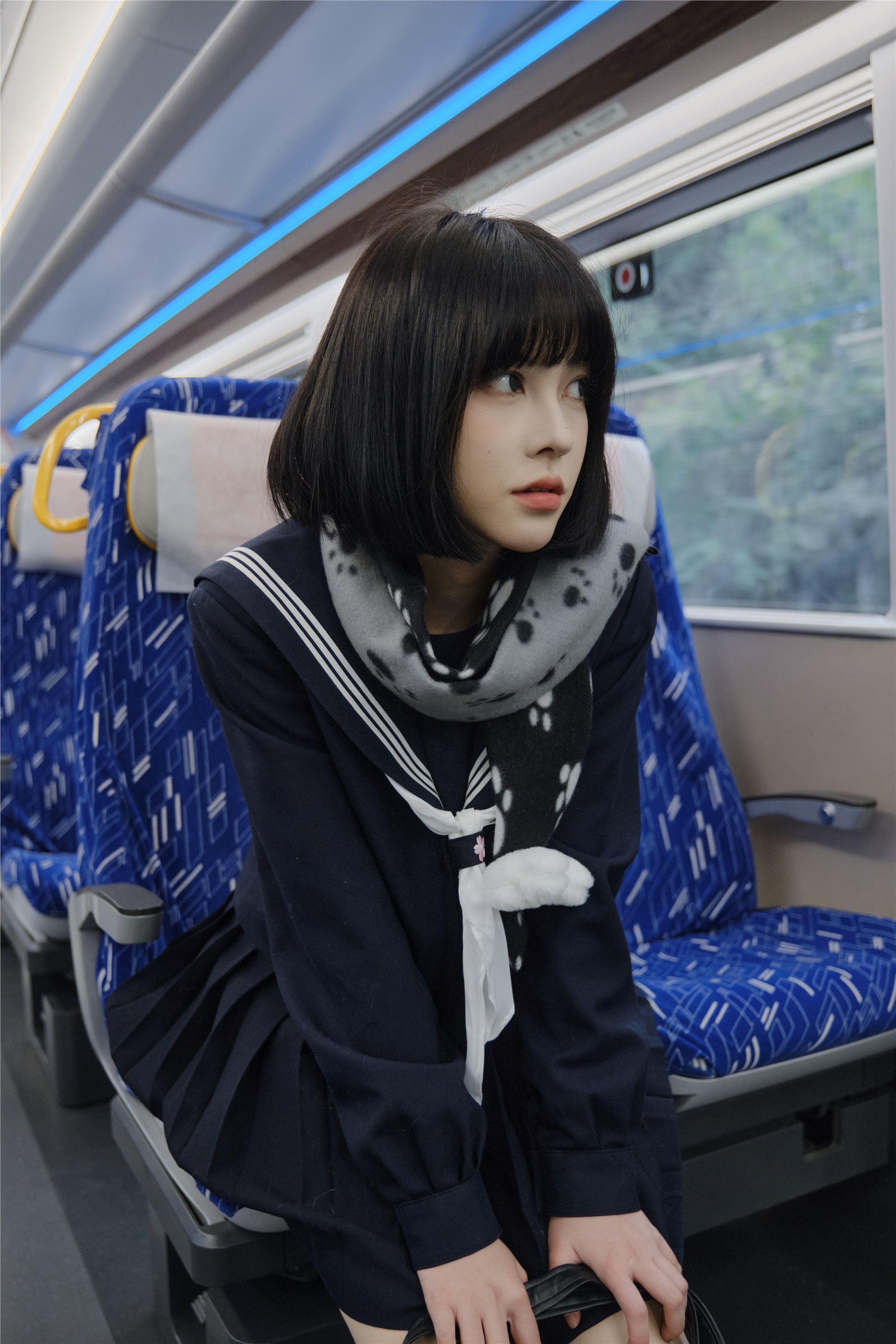 YITUYU艺图语 2025.02.07 列车jk 悲伤薯条555